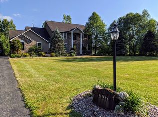 9611 Black Creek Rd, Brewerton, NY 13029