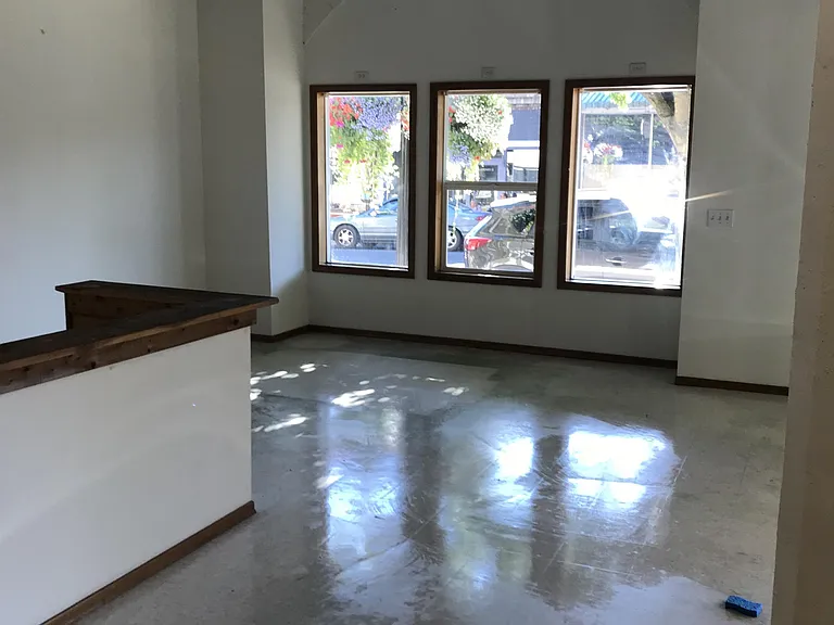 170 N Main St — Photo 5
