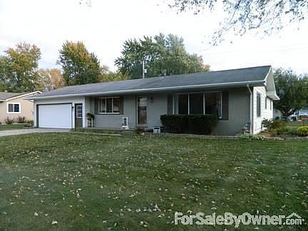 1st image of 131 Woodlawn Dr