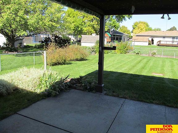 3rd image of 2316 E Cuming St