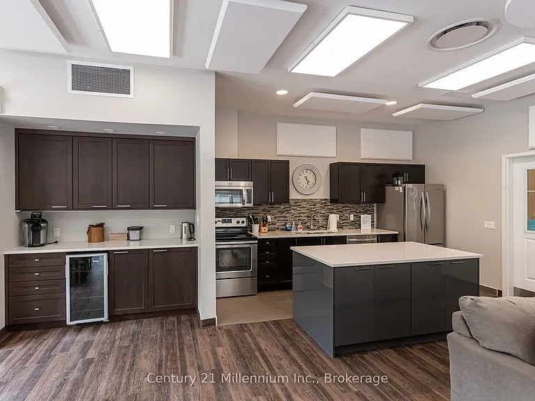 37 Silver Glen Blvd — Photo 39