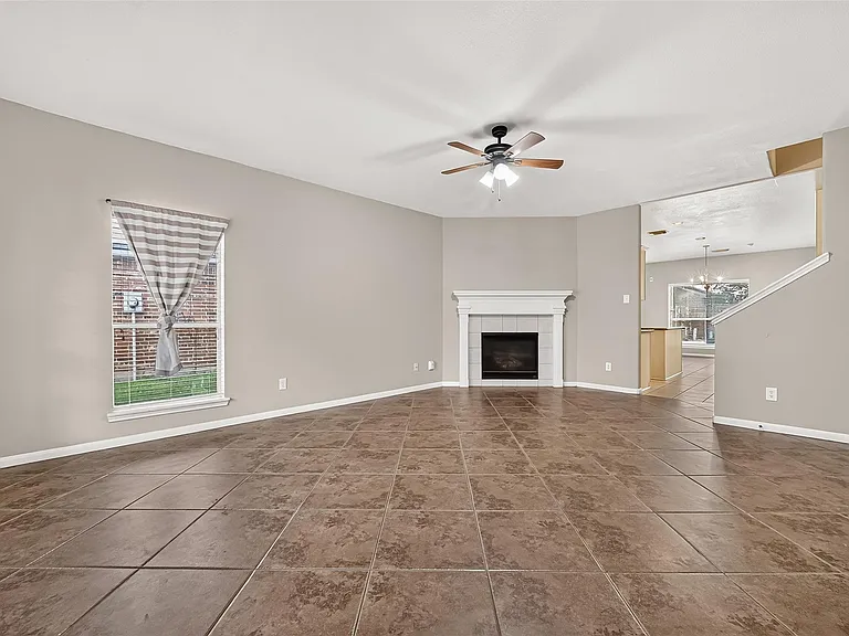 2110 Castle Gardens Ln — Photo 11
