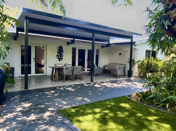 424 NE 28th Dr, Fort Lauderdale, FL 33334
