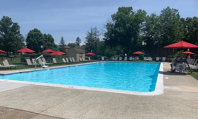 Metropolitan Tareyton Estates — Photo 3