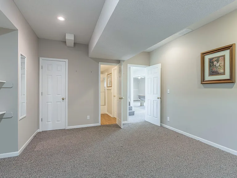 12515 Hollingsworth Rd — Photo 34