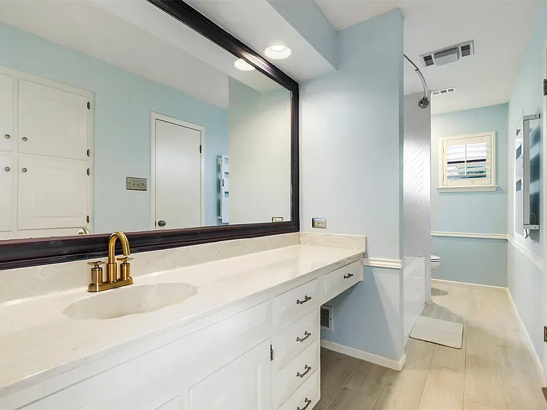 208 Crescent Blf — Photo 15