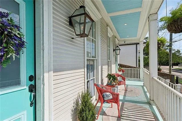 322 Arabella St — Photo 2