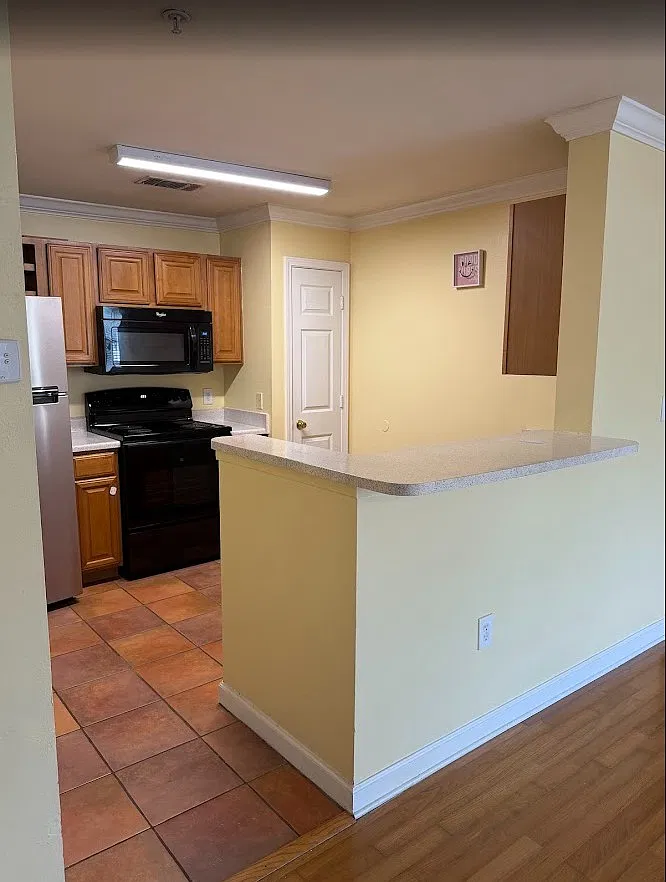1 bed, 865 sqft, $1,300 — Photo 1