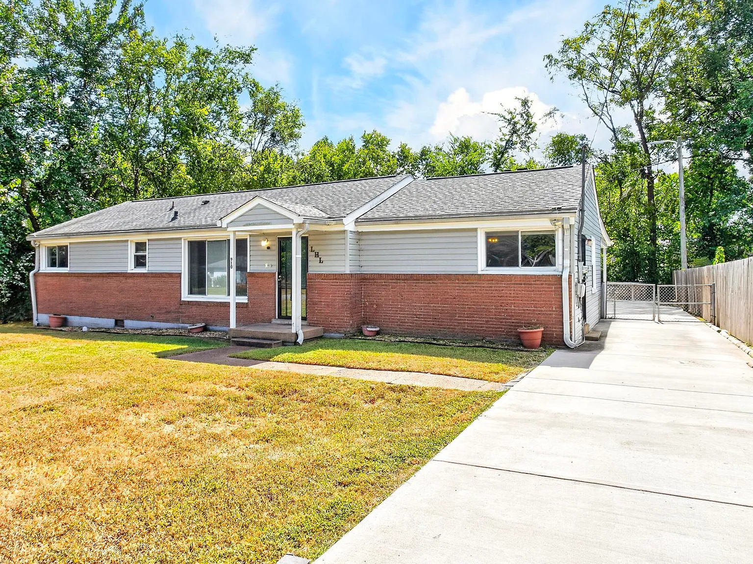 2 bed, 1978 sqft, $3,500 — Photo 4