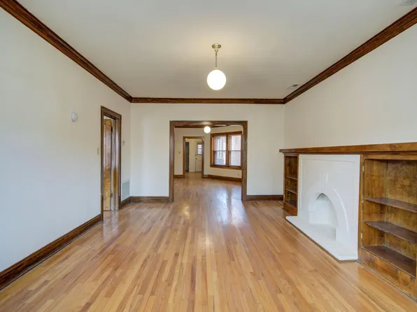 2704 N Mildred Ave APT 2F, Chicago, IL 60614