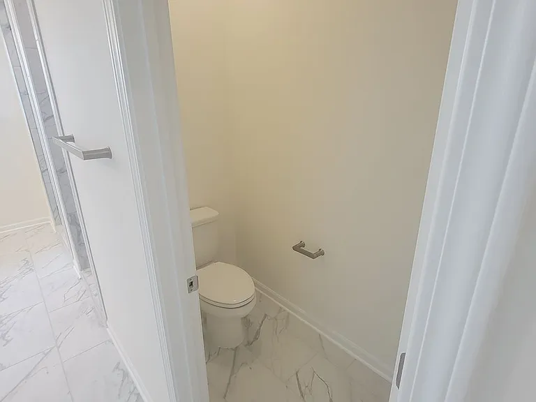 5841 Waterfall Pl — Photo 30