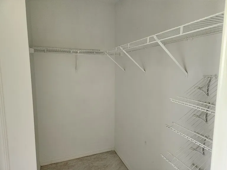 567 Charwood Ave S — Photo 12