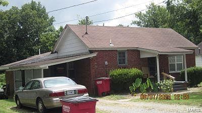 2nd image of 334 Crowe St