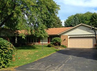 5 Pinewood Ct, Racine, WI 53402