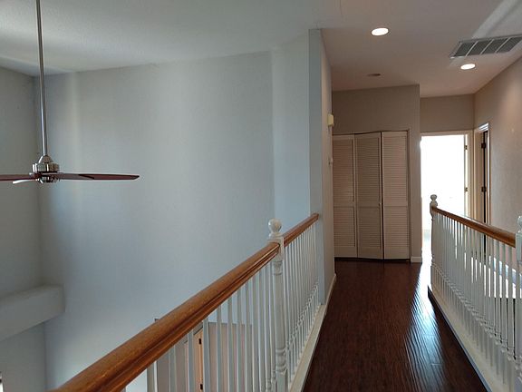 4th image of 15 Genoa Ct