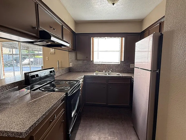 1503 Donovan St #6 — Photo 6