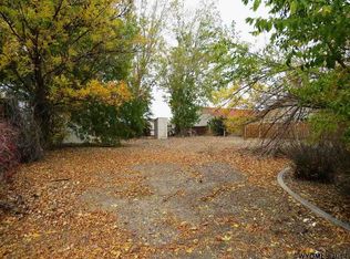 1402 W Maple St, Riverton, WY 82501