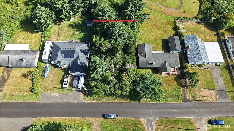 3rd image of 582 Ensign Avenue NW