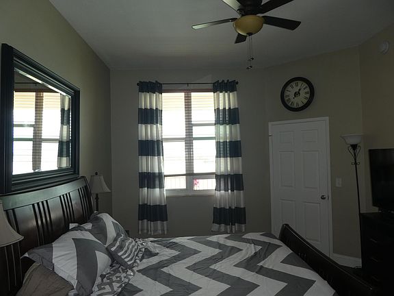 3rd image of 806 E Windward Way Ph 7