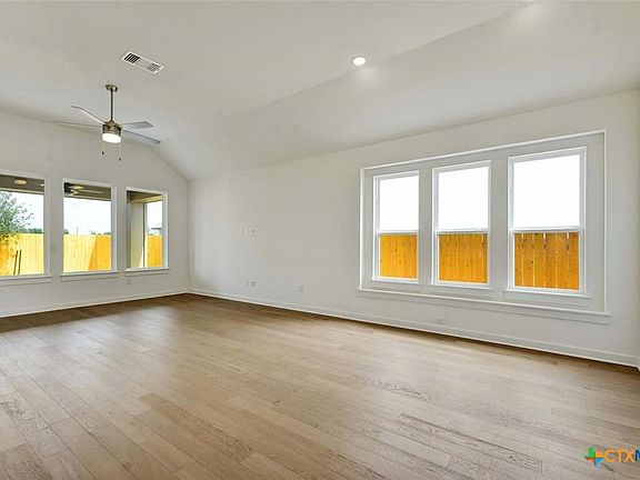 5th image of 2817 Maximilian Ln