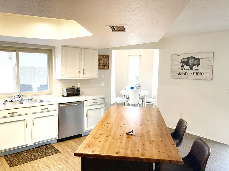 2142 E Woodman Dr — Photo 5