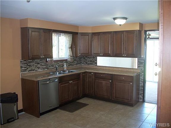 4th image of 119 Lou Ann Dr