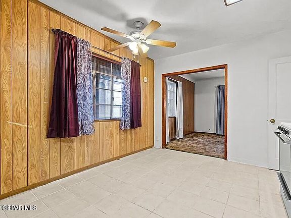 4th image of 3222 Frankfort Ave #A