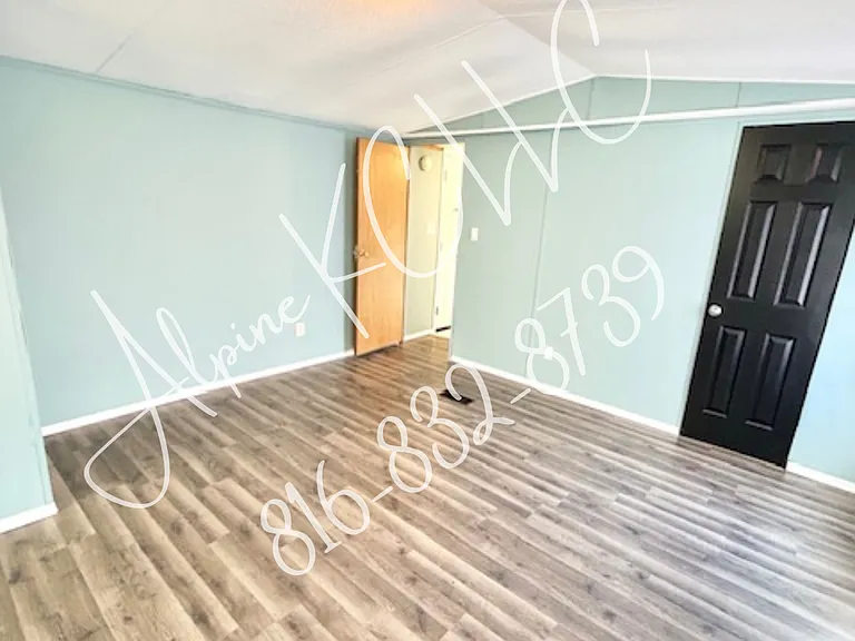 5601 SW Lakefront Ln S #8 — Photo 4