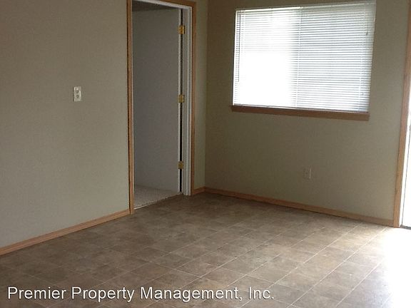 5th image of 3406 Grand Blvd APT D