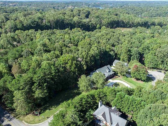 4th image of 2219 Fox Creek Trl