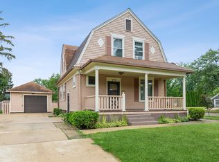 379 Orchard St, Elgin, IL 60123