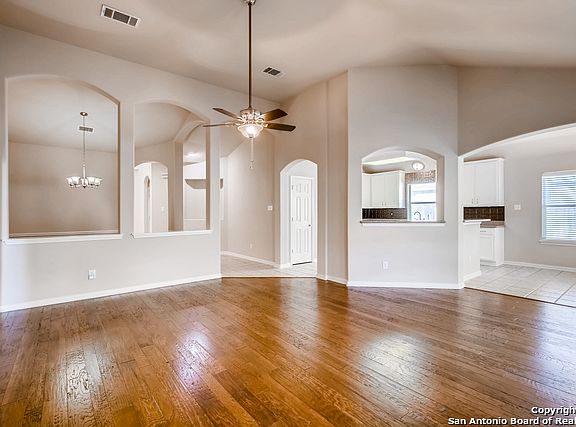 3rd image of 550 Walnut Heights Blvd