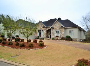 7018 River Run Dr, Chattanooga, TN 37416