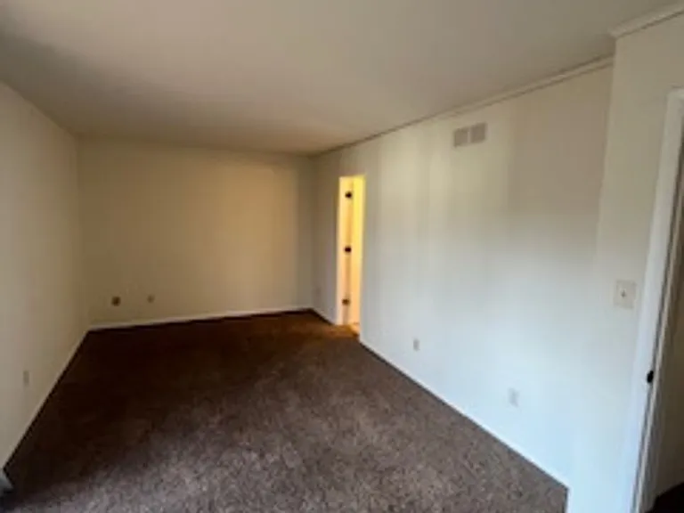 Price Drop! Charming 3 Bed 2.5 Bath Townhome! *6-Month Leases Accepted!* — Photo 9