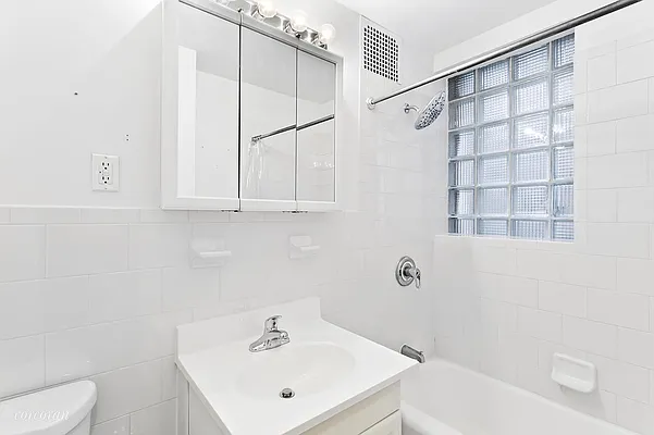 Rented by Corcoran | media 12