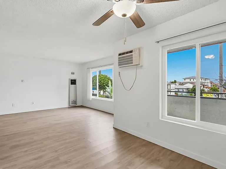 660S Garfiled — Photo 29