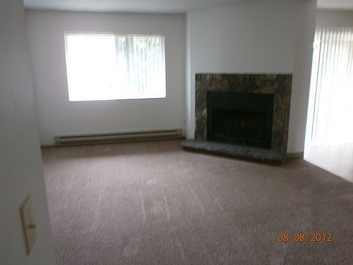 2nd image of 675 NE 178th Ave