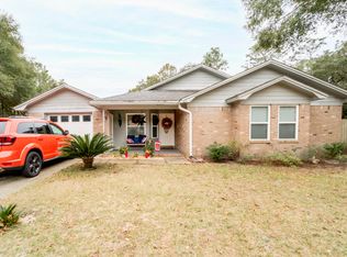 2802 Wilson Ln, Crestview, FL 32539