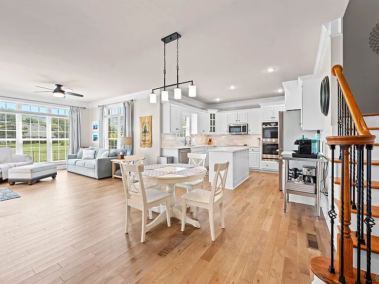 103 Wickerberry Ln — Photo 11