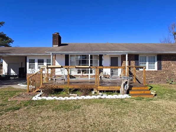 902 Main Street, Maysville, NC 28555