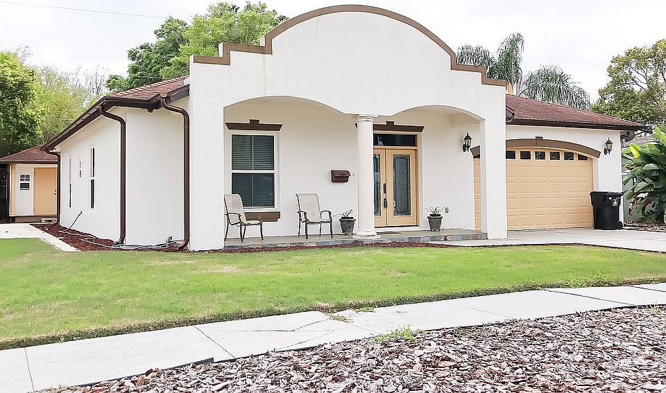 Your new home at 2506 Weber 