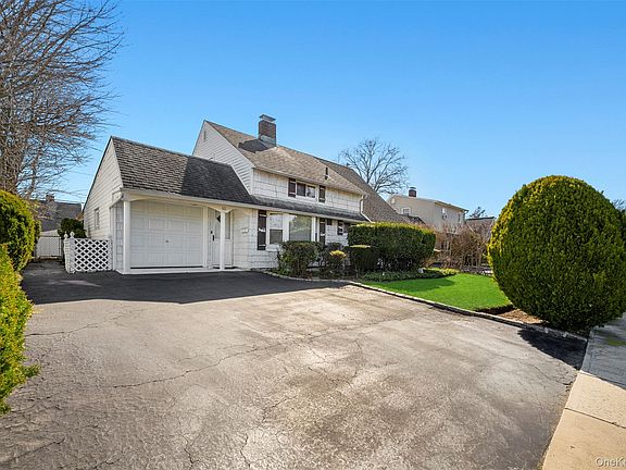 3rd image of 60 Flamingo Road