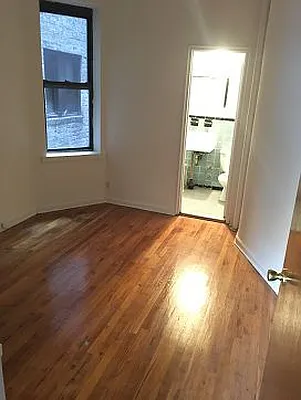 Rented by Eric Goodman Realty Corp | media 17