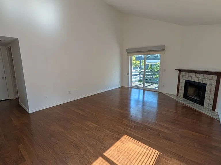 1481 Gustavo St #C — Photo 5