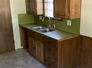 1307 S Rusk Ave, Denison, TX 75020