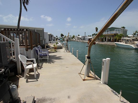 3rd image of 701 Spanish Main Dr #439