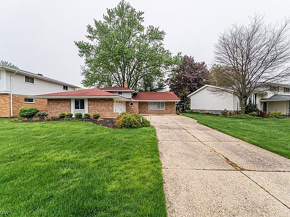 2nd image of 21298 Nottingham Dr