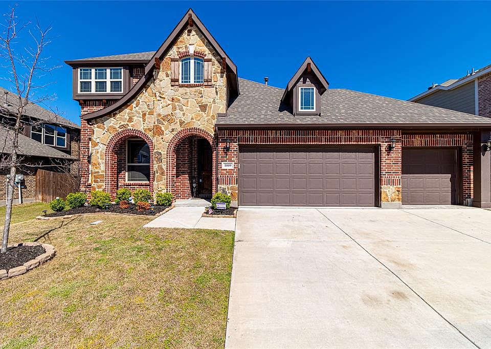 1st image of 1009 Goldenrod Ln