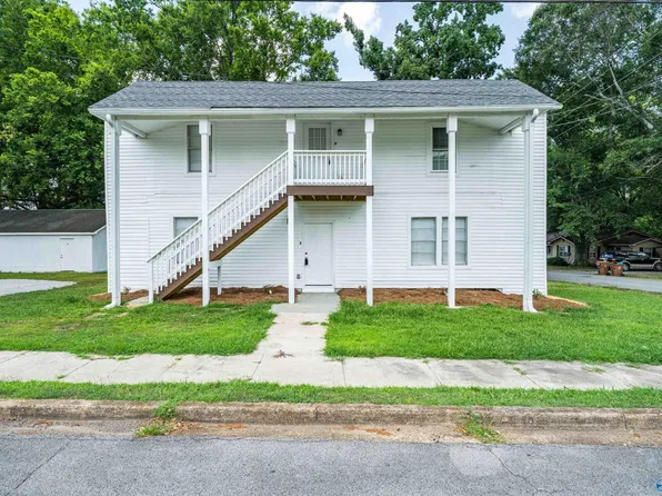 207 Hammitt St NE, Hartselle, AL 35640