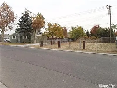 4712 Carlson Way photo 1